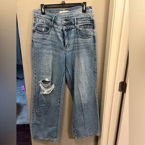 Hidden Distressed Light Blue Women's crossover Jeans. Worn once!